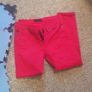 Jeans red